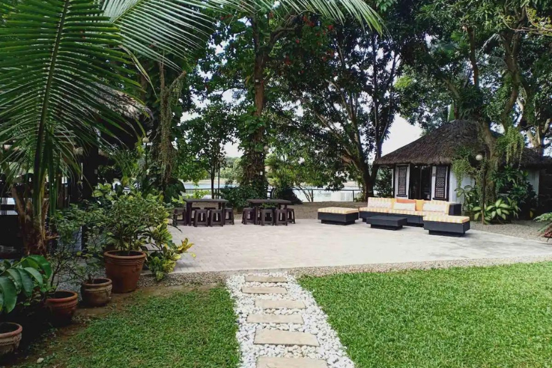 Vacay à la Barretto Marjorie and Julia's refreshing Bulacan rest house